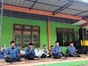 Satu Doa, Satu Harapan: Istighosah Rutin MIN 2 Pasuruan Penuh Kekhusyukan